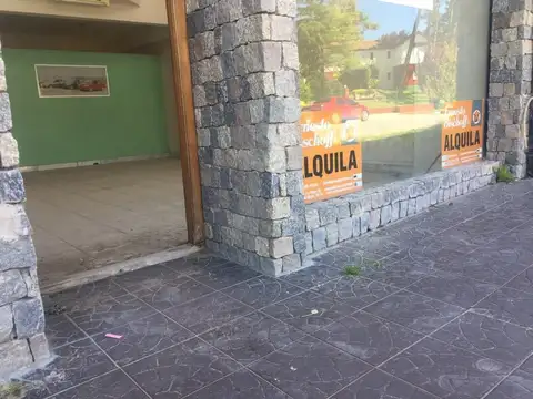 LOCAL EN VENTA, SOBRE AVENIDA BS AS!