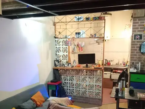 Local en San Miguel de 77 m2 con deposito/monoambiente