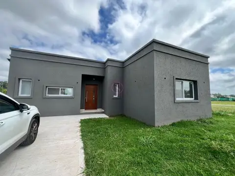 Casa en Venta en Barrio Santa Elisa, Pilar Del Este