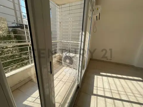 Departamento en Alquiler en Caballito Sur, USD 380