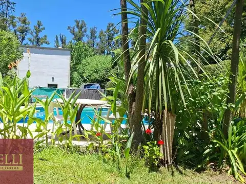 Casa en Venta con 2 cocheras