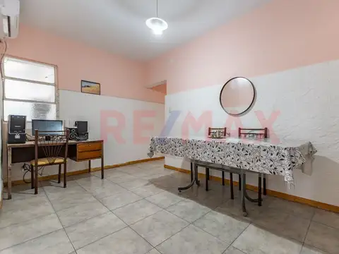 CASA 4 AMBIENTES, PATIO, TERRAZA R. DE ESCALADA