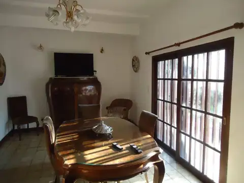 VENTA DE CHALET EN BURZACO.