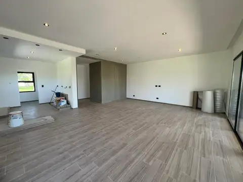 Casa  en Venta en Santa Lucia, Pilar del Este, Pilar