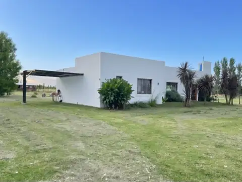 Casa en Venta en San Miguel del Monte, USD 140.000