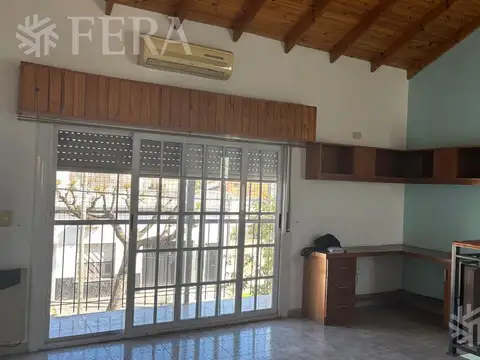 Depto Tipo Casa en Alquiler de 3 ambientes