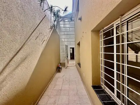 Depto Tipo Casa en Venta en Centro, USD 103.000