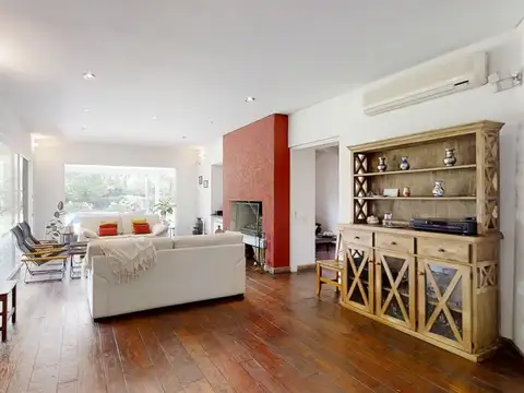 Casa 7 ambientes con 4 baños