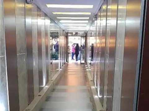 Oficina 7 ambientes con 3 baños