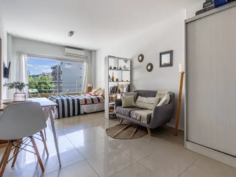 Monoambiente. Balcón, Villa Santa Rita. Magariños Cervantes 3000