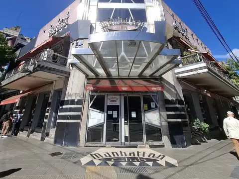 Esquina única en Av Cabildo