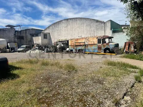 VENTA | Depósito o Lote en Martínez – Triple frente | Ideal varios destinos