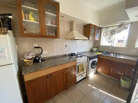 2 Deptos. de 2 ambientes + Depto. de 3 ambientes