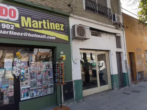 2 Locales juntos con 8,5  de frente en excelente zona comercial de Martinez  proximo a Panamericana
