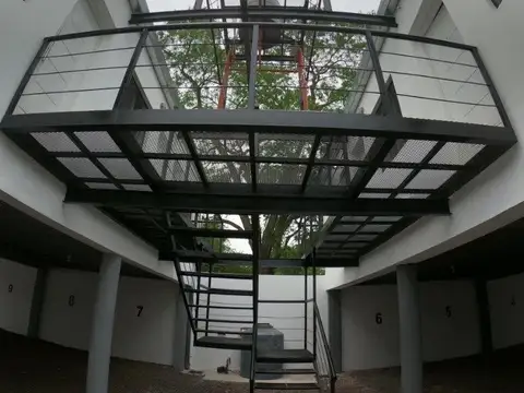 Departamentos 1 dormitorio con cochera cercanos a Av Edison y UNNE