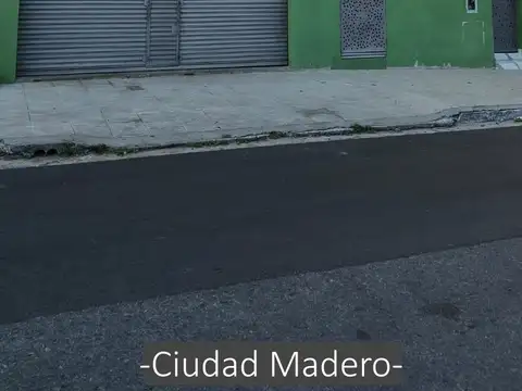 Galpón en alquiler de 300m2 ubicado en Ciudad Madero