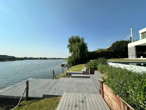 Casa  en Venta en El Golf, Nordelta