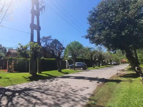 Casa en Venta de 3 dormitorios en City Bell 465 y 13C