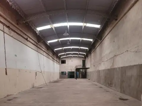 Oportunidad en Villa Libertad – Amplio Depósito/Galpón.