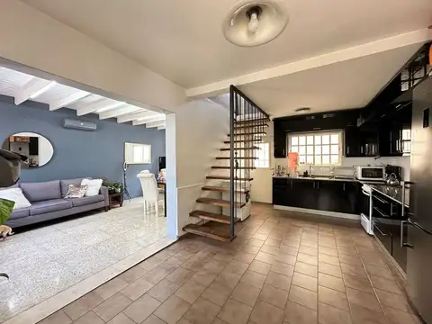 Depto Tipo Casa en Venta de 3 ambientes