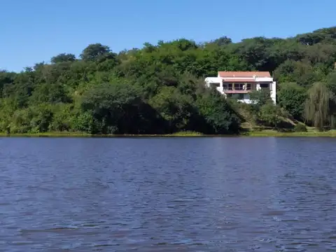 La Aguada 100, Piso 100