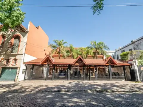 Venta casa triplex 5amb 2cocheras - Villa Urquiza