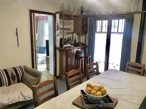 CAMPANA CENTRO USD 180.000 2 PLANTAS 3 HAB 3 BAÑOS GARAGE LAVADERO  Y PARRILLA