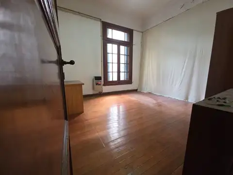 VENTA CASA MULTIFAMILIAR EN FLORES