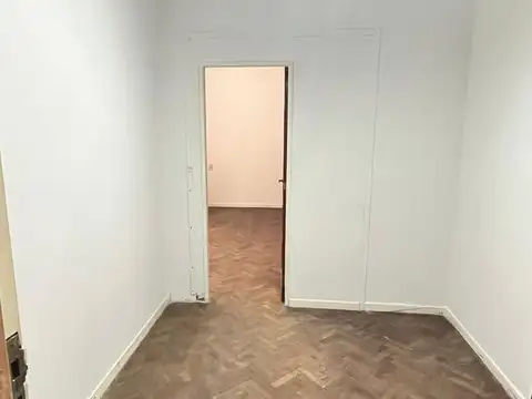 Oficina en Venta 49 años