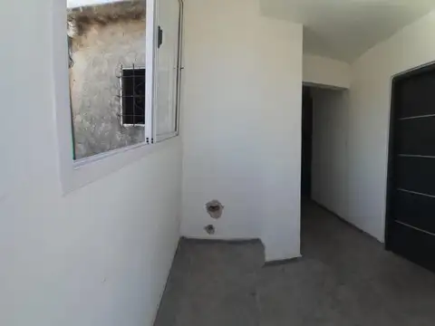 Departamento en Alquiler en Gonzalez Catan, $ 450.000