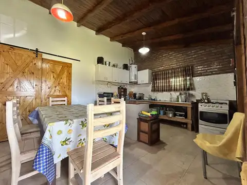 CASA 4 AMBIENTES EN VENTA EN SAN VICENTE PILETA