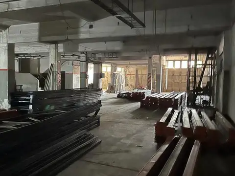 Galpon en Alquiler en Lanus Oeste, USD 12.000