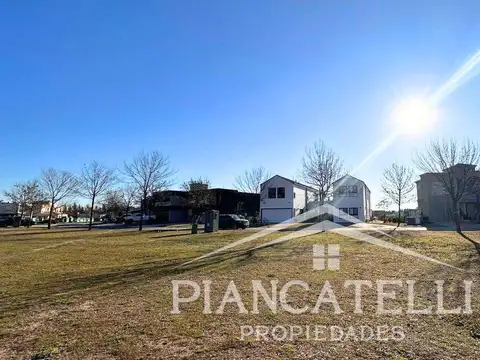 Terreno en Venta en Terravista, USD 230.000