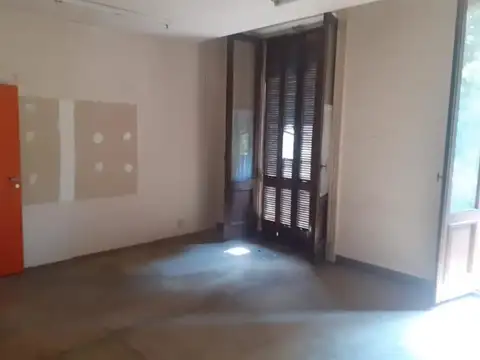 Local en Alquiler 90 años