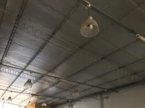 Local en Venta 15 años