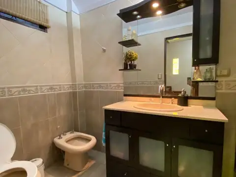 Depto Tipo Casa en Venta con 2 cocheras