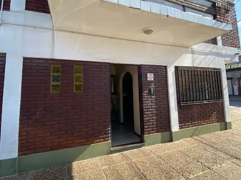 Depto Tipo Casa en Venta de 5 ambientes