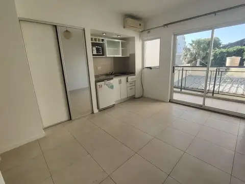 DEPARTAMENTO MONOAMBIENTE ALQUILER FLORES CON BALCÓN Y AMENITIES
