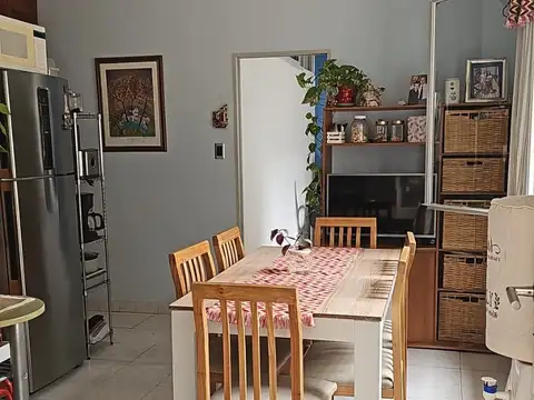 24 De Noviembre 2200, Piso PB