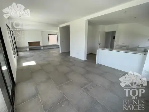 Avenida de los lagos 100