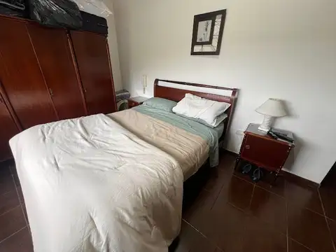 CASA EN VENTA LOS HORNOS 4 DORMITORIOS APTO BANCO