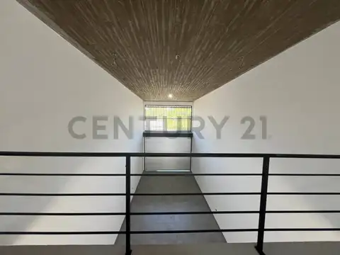 Local en Venta en Jose Hernandez, USD 230.000