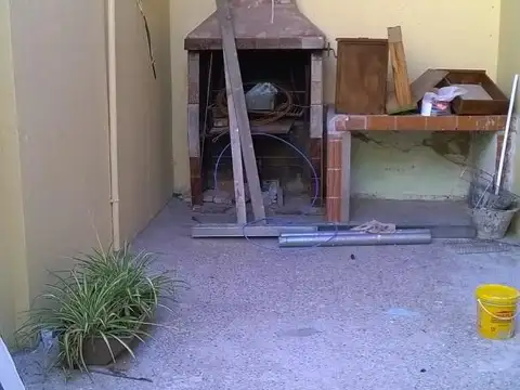 Depto Tipo Casa en Alquiler de 3 ambientes