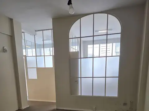 Oficina en Alquiler 50 años