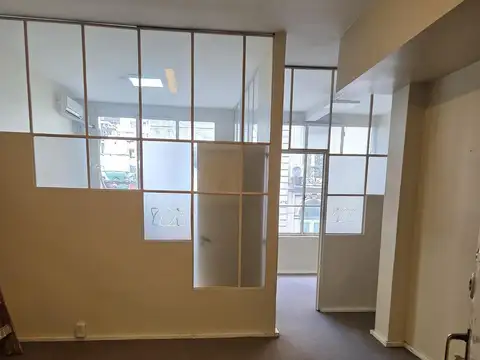 Oficina 5 ambientes con 1 baño