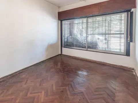 Depto Tipo Casa en Venta 50 años