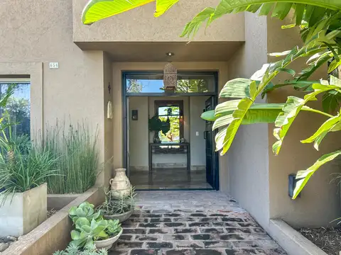 Casa en venta  en Laguna del Sol impecable 4 suites