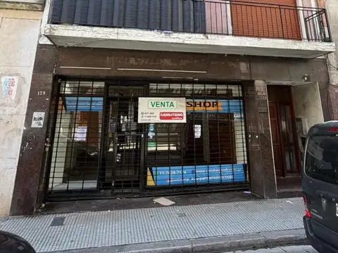 local con sotano,baño , ante baño  vidriega y malla metalica