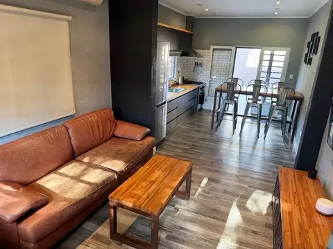 Depto Tipo Casa en Venta con 1 cocheras