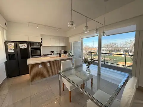 Andrés Ferreyra 4800